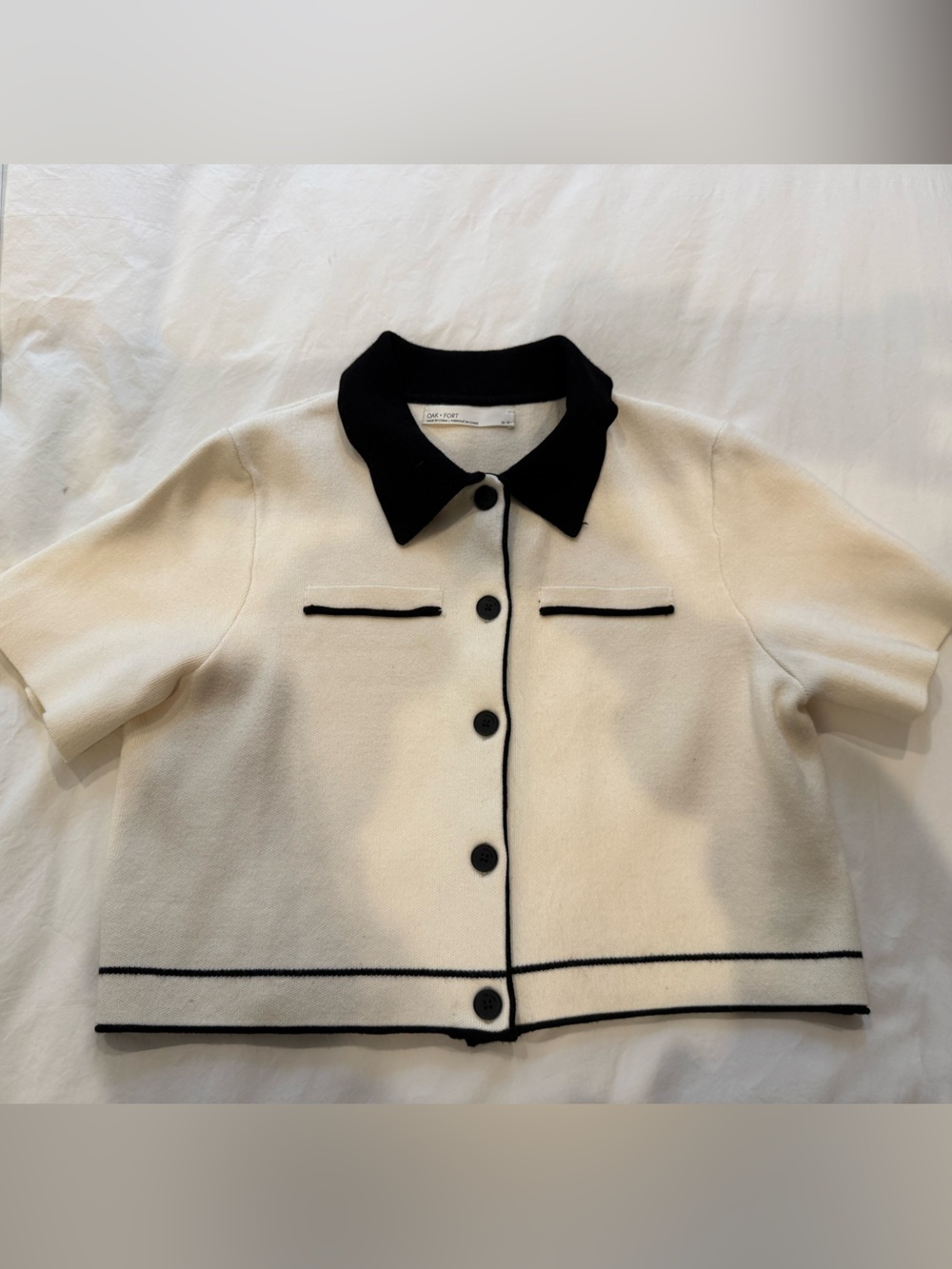 Cream Short-Sleeve Knit Cropped Button Down XS